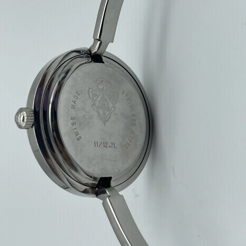 Gucci Women's Watch with Interchangeable Colored Bezels - Picture 8 of 10